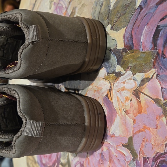 OshKosh Boots Castle Size Toddler 5 - Picture 4 of 7